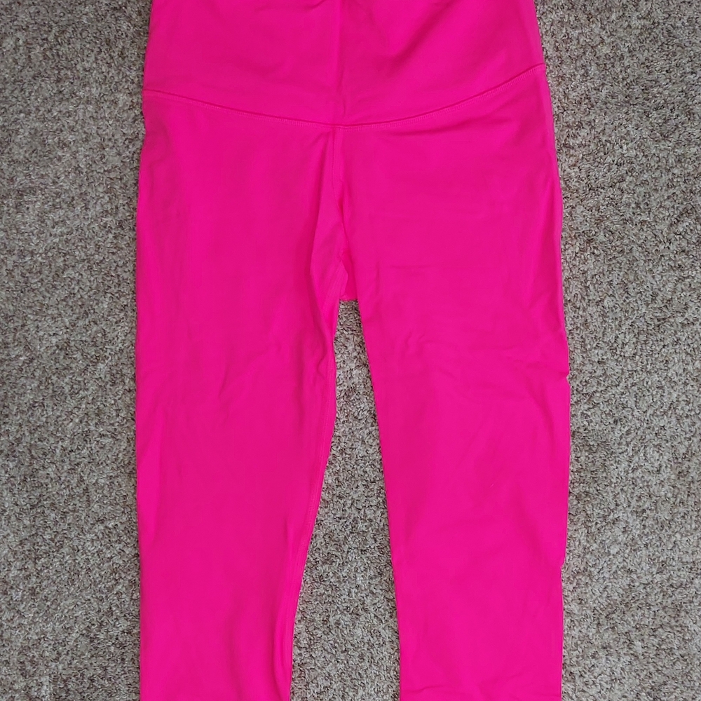 Victoria's Secret Vibrant Pink Capri Leggings Size XS